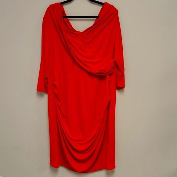 SOLD!! LANE BRYANT NWT Red Control Tech Ruched Dress - Size 26/28 - Picture 1 of 8